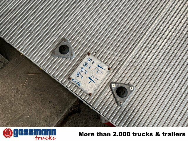 BC2000S4 Ladebordwand, Ex-Schweizer Armee - Semi-trailer: picture 5 BC2000S4 Ladebordwand, Ex-Schweizer Armee - Semi-trailer: picture 5
