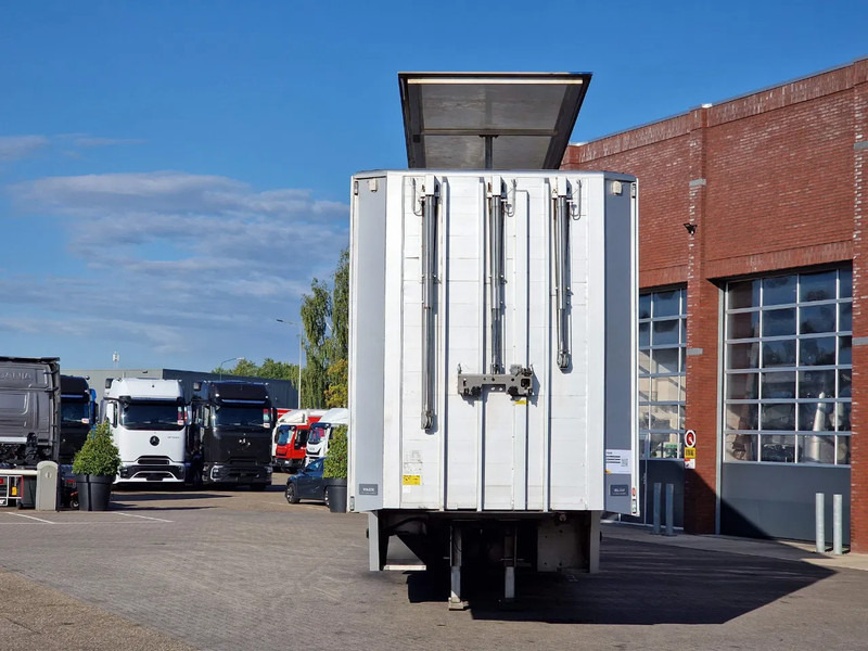 Berdex 2/3/4 deck Livestock trailer - Water & Ventilation - Loadlift - Lifting roof - Steering axle - Livestock semi-trailer: picture 2 Berdex 2/3/4 deck Livestock trailer - Water & Ventilation - Loadlift - Lifting roof - Steering axle - Livestock semi-trailer: picture 2