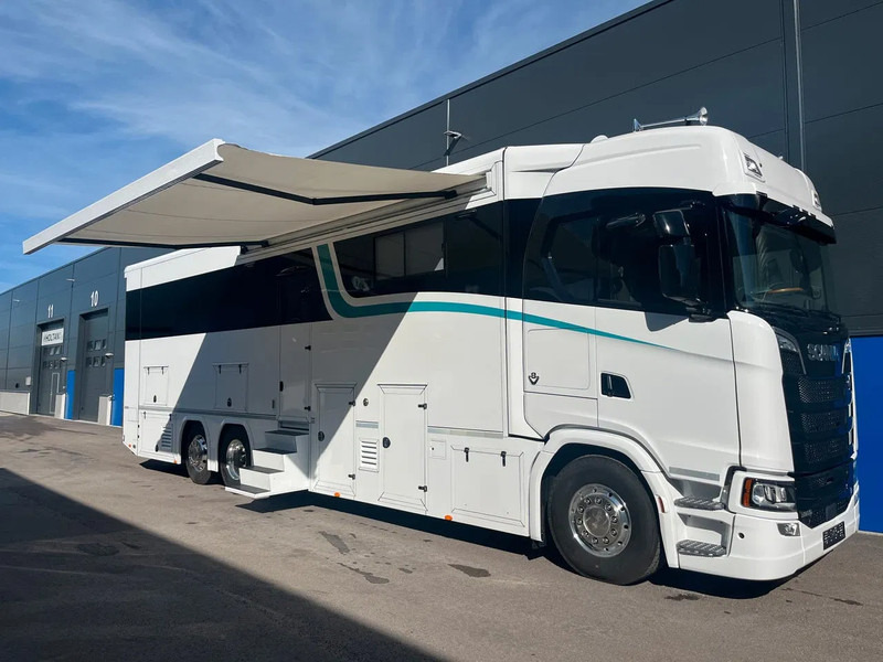 Scania S590 V8 6x2 Camper / Motorhome - New 2025 - Garage - Slide out - - Camper: picture 1 Scania S590 V8 6x2 Camper / Motorhome - New 2025 - Garage - Slide out - - Camper: picture 1