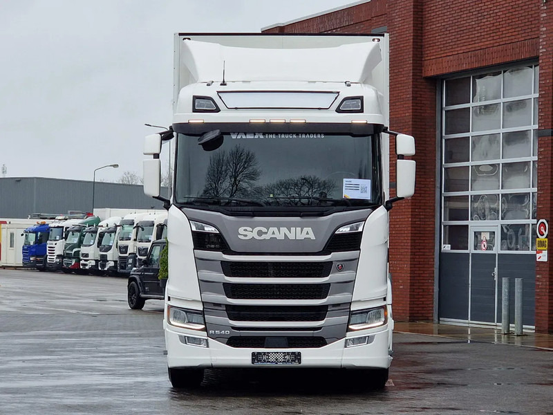 Scania R540 NGS 6x2 - Thermoking Bi Temp Frigo - Schmiz koffer - Retarder - Full air - Leather - Led - Navi - Isothermal truck: picture 2 Scania R540 NGS 6x2 - Thermoking Bi Temp Frigo - Schmiz koffer - Retarder - Full air - Leather - Led - Navi - Isothermal truck: picture 2