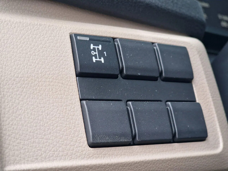 New Tractor unit MAN TGX 18.540 GX - New - Retarder - Night clima - Alcoa - Show truck - Lightbar -: picture 18 New Tractor unit MAN TGX 18.540 GX - New - Retarder - Night clima - Alcoa - Show truck - Lightbar -: picture 18