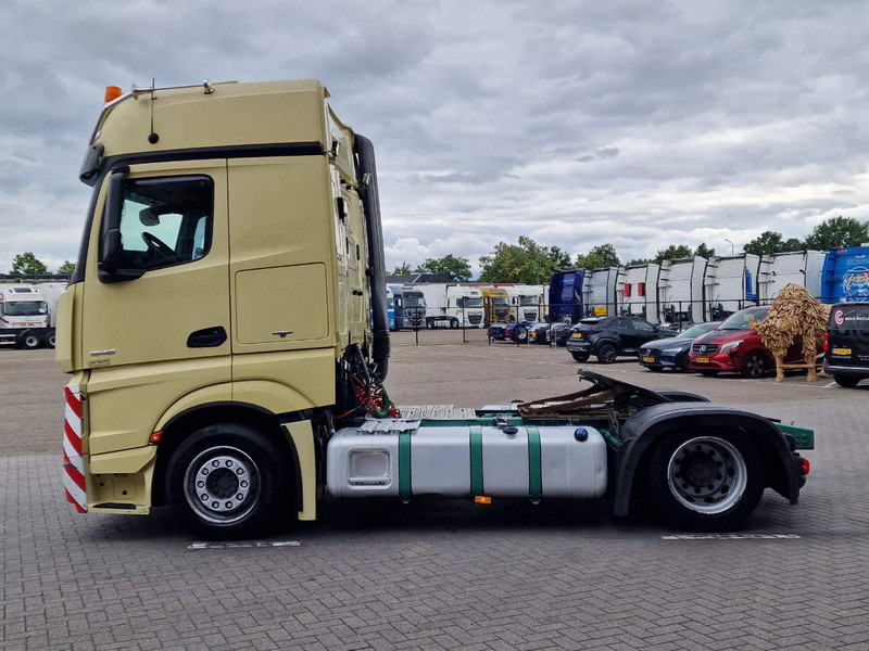 Mercedes-Benz Actros 1848 - Lowdeck - Lifting 5th wheel - Full air - Night clima - APK/TUV: 27-06-2026 - Tractor unit: picture 4 Mercedes-Benz Actros 1848 - Lowdeck - Lifting 5th wheel - Full air - Night clima - APK/TUV: 27-06-2026 - Tractor unit: picture 4
