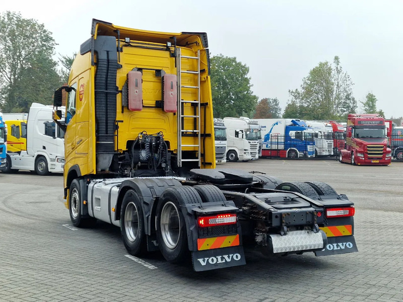 Volvo FH 13.460 Globetrotter 6x2 - Steel/Air - 3.20 WB - Leather - Tractor unit: picture 5 Volvo FH 13.460 Globetrotter 6x2 - Steel/Air - 3.20 WB - Leather - Tractor unit: picture 5