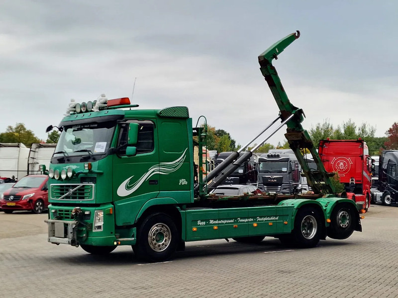 Volvo FH 13.440 6x2*4 - HIAB Hooklift 17T - Euro 5 - I shift - Steering axle - Hook lift truck: picture 3 Volvo FH 13.440 6x2*4 - HIAB Hooklift 17T - Euro 5 - I shift - Steering axle - Hook lift truck: picture 3