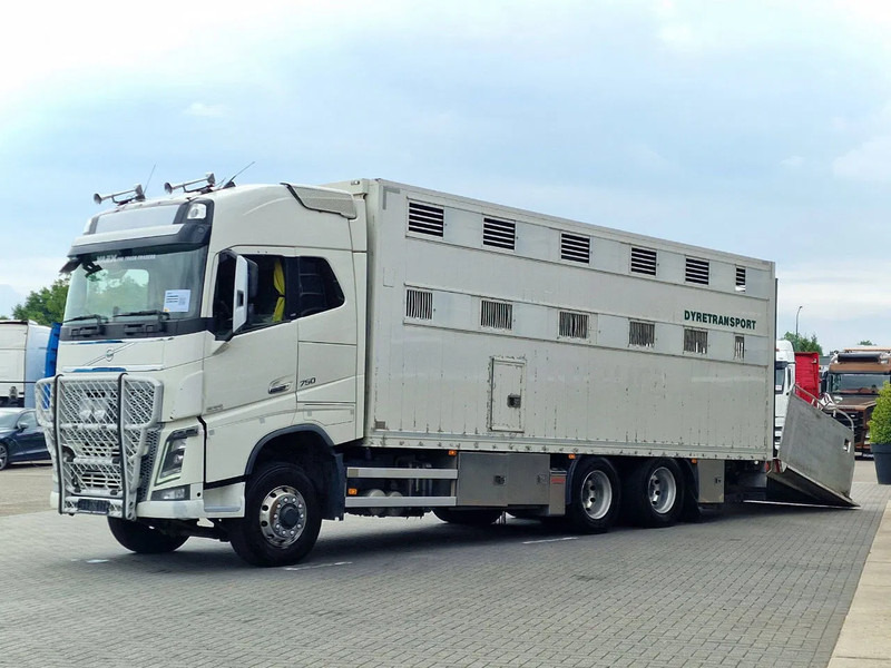 Volvo FH 16.750 6x6/6x4 - Only chassis - VEB + - Full air - Cab chassis truck: picture 4 Volvo FH 16.750 6x6/6x4 - Only chassis - VEB + - Full air - Cab chassis truck: picture 4