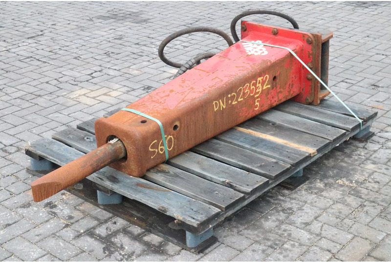 Rammer HAMMER | S60 | HYDRAULIC BREAKER - Attachment for Construction machinery: picture 5 Rammer HAMMER | S60 | HYDRAULIC BREAKER - Attachment for Construction machinery: picture 5