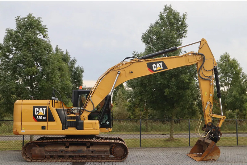 Caterpillar 320 GC 07A | JAPAN BUILT | TILT BUCKET | TOOTH BUCKET - Crawler excavator: picture 4 Caterpillar 320 GC 07A | JAPAN BUILT | TILT BUCKET | TOOTH BUCKET - Crawler excavator: picture 4