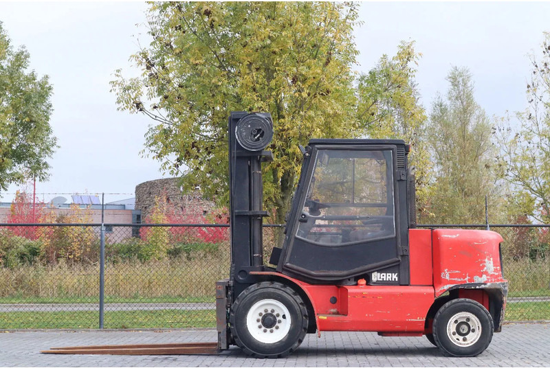 Clark CPD50S | 5 TON | DUPLEX | HYDR. FORKS - Diesel forklift: picture 1 Clark CPD50S | 5 TON | DUPLEX | HYDR. FORKS - Diesel forklift: picture 1
