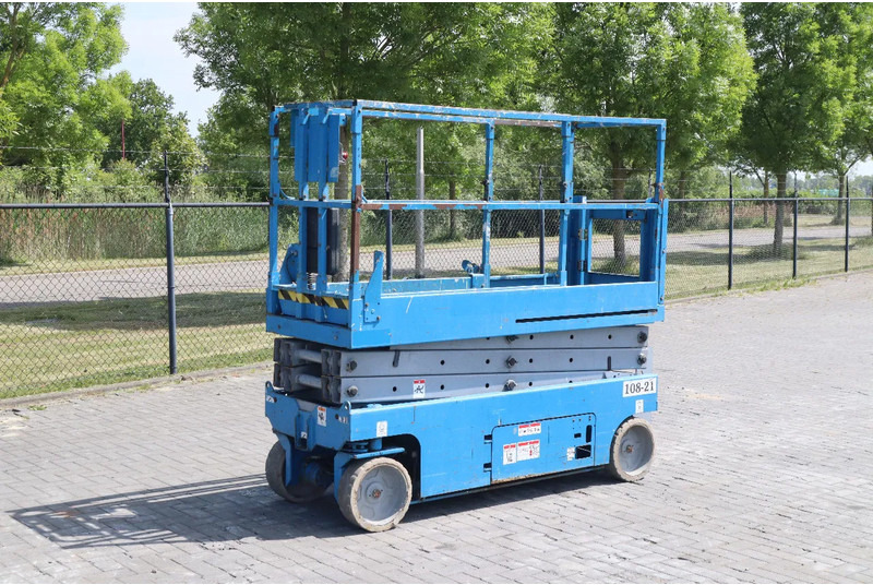 Genie GS-2032 | 8 METER | 363 KG - Scissor lift: picture 3 Genie GS-2032 | 8 METER | 363 KG - Scissor lift: picture 3