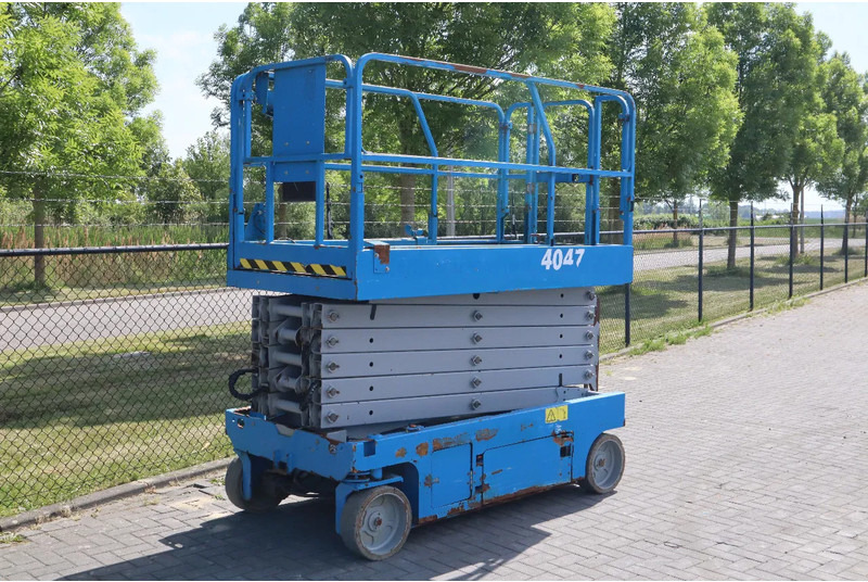 Genie GS-4047 | 14 METER | 350 KG - Scissor lift: picture 3 Genie GS-4047 | 14 METER | 350 KG - Scissor lift: picture 3