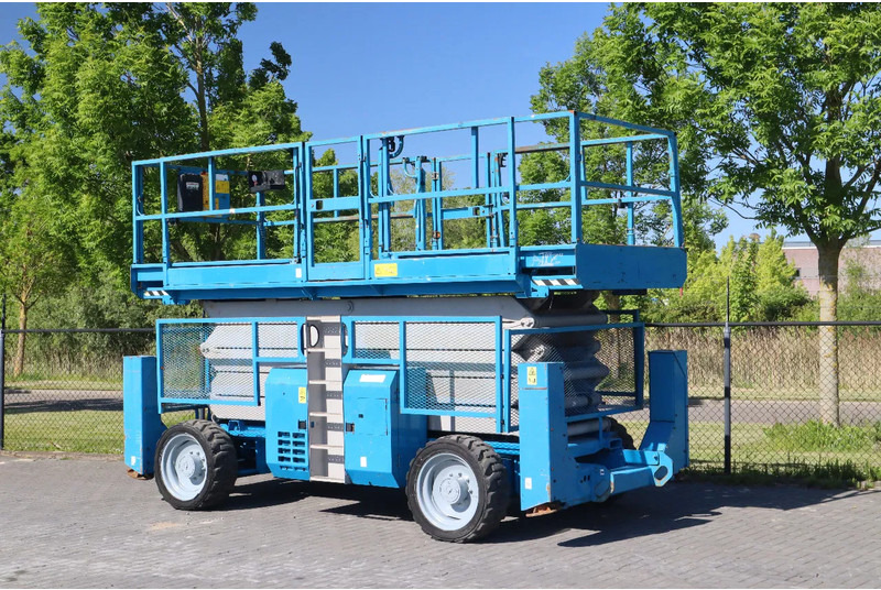 Genie GS-5390 RT | 18.15 METER | 680 KG | GOOD CONDITION! - Scissor lift: picture 2 Genie GS-5390 RT | 18.15 METER | 680 KG | GOOD CONDITION! - Scissor lift: picture 2