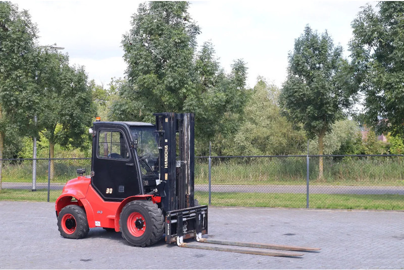 Hangcha CPCD30 - XW43C-RT4 | 4X4 | TRIPLEX | SIDESHIFT | SPREADERS - Rough terrain forklift: picture 5 Hangcha CPCD30 - XW43C-RT4 | 4X4 | TRIPLEX | SIDESHIFT | SPREADERS - Rough terrain forklift: picture 5
