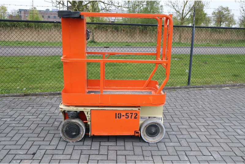 JLG 1230 ES | 5.6 METER | 230 KG - Aerial platform: picture 4 JLG 1230 ES | 5.6 METER | 230 KG - Aerial platform: picture 4