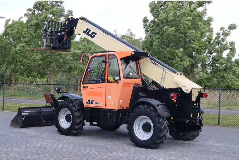 JLG 3614 RS | HYDR. FORKS | BUCKET | LOW HOURS - Telescopic handler: picture 3 JLG 3614 RS | HYDR. FORKS | BUCKET | LOW HOURS - Telescopic handler: picture 3