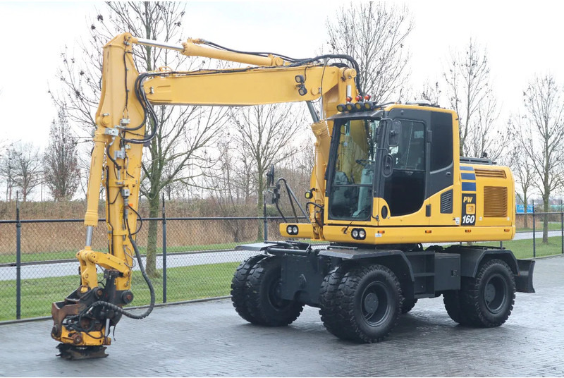 Komatsu PW 160-10 | ROTOTILT | NEW TIRES - Wheel excavator: picture 2 Komatsu PW 160-10 | ROTOTILT | NEW TIRES - Wheel excavator: picture 2