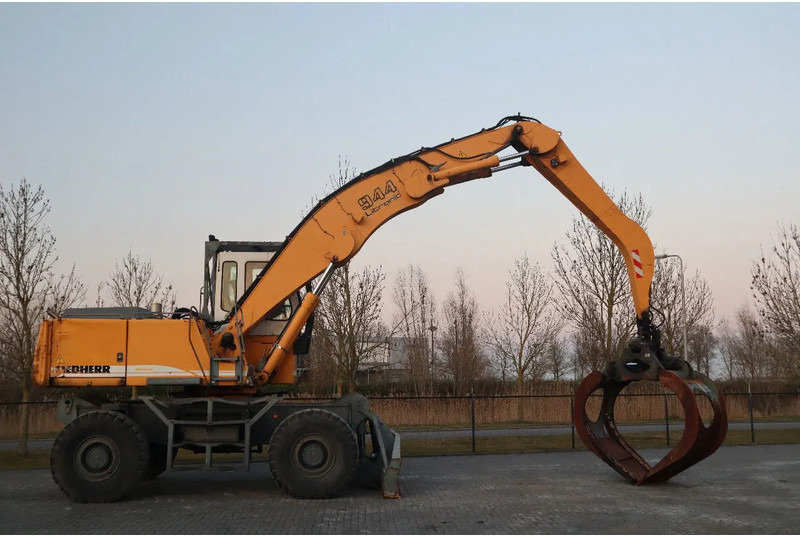 Liebherr A944 B HD | LOG GRAPPLE | HOLZGREIFER | TIMBER - Waste/ Industry handler: picture 4 Liebherr A944 B HD | LOG GRAPPLE | HOLZGREIFER | TIMBER - Waste/ Industry handler: picture 4