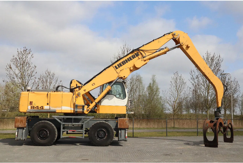 Liebherr A944 C HD | LOG GRAPPLE | HOLZGREIFER | TIMBER - Forestry harvester: picture 4 Liebherr A944 C HD | LOG GRAPPLE | HOLZGREIFER | TIMBER - Forestry harvester: picture 4
