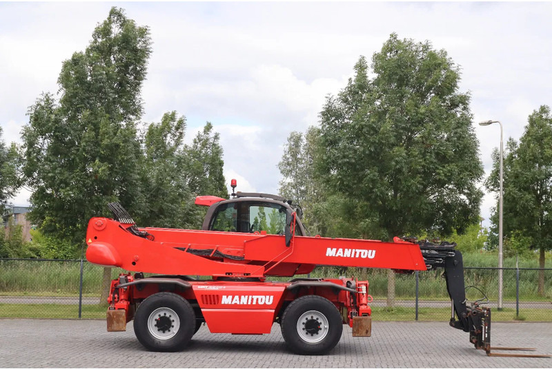 Manitou MRT 2540+ PRIVILEGE | HYDR. FORKS | REMOTE CTRL | PT1500 WINCH - Loader: picture 4 Manitou MRT 2540+ PRIVILEGE | HYDR. FORKS | REMOTE CTRL | PT1500 WINCH - Loader: picture 4