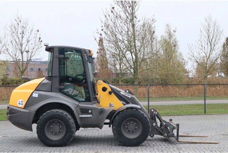 Mecalac AF 1050 | BUCKET | FORKS | HYDR. QUICK COUPLER - Wheel loader: picture 4 Mecalac AF 1050 | BUCKET | FORKS | HYDR. QUICK COUPLER - Wheel loader: picture 4