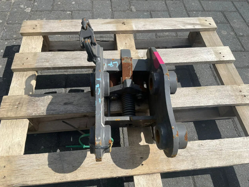 SMP S60 | HALF-AUTO QUICK COUPLER | SNELWISSEL | VOLVO EC18 - Demolition shears for Construction machinery: picture 4 SMP S60 | HALF-AUTO QUICK COUPLER | SNELWISSEL | VOLVO EC18 - Demolition shears for Construction machinery: picture 4