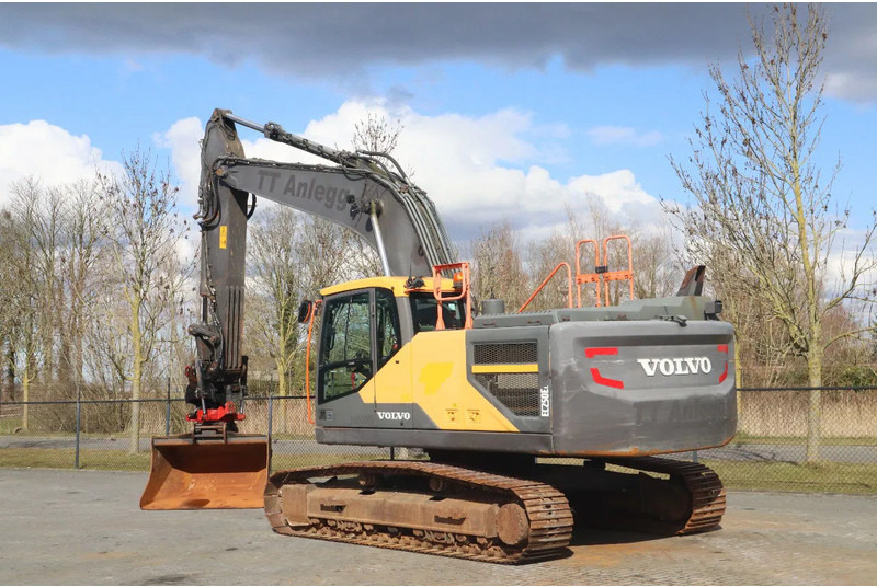 Volvo EC250EL | EC 250 EL | ROTOTILT | BUCKET - Crawler excavator: picture 3 Volvo EC250EL | EC 250 EL | ROTOTILT | BUCKET - Crawler excavator: picture 3