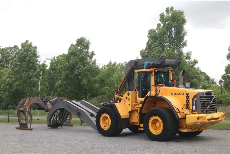 Volvo L180 F HL | HIGH-LIFT | LOG STACKER | HOLZ GRAPPLE - Wheel loader: picture 3 Volvo L180 F HL | HIGH-LIFT | LOG STACKER | HOLZ GRAPPLE - Wheel loader: picture 3