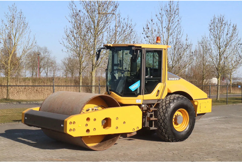 Volvo SD160 B | VOLVO PILOT | AIRCO | LOW HOURS - Road roller: picture 2 Volvo SD160 B | VOLVO PILOT | AIRCO | LOW HOURS - Road roller: picture 2