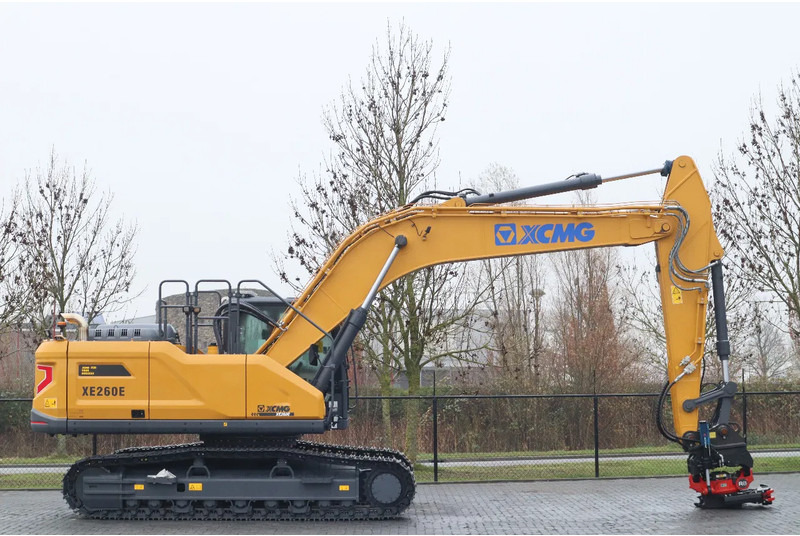 XCMG XE260E | ROTOTILT R8 | CE | CUMMINS STAGE V | FULL OPTION - Crawler excavator: picture 4 XCMG XE260E | ROTOTILT R8 | CE | CUMMINS STAGE V | FULL OPTION - Crawler excavator: picture 4