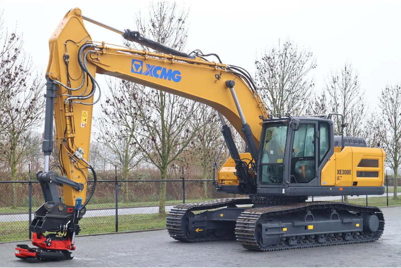 XCMG XE300E | ROTOTILT R8 | CE | CUMMINS STAGE V | FULL OPTION - Crawler excavator: picture 2 XCMG XE300E | ROTOTILT R8 | CE | CUMMINS STAGE V | FULL OPTION - Crawler excavator: picture 2