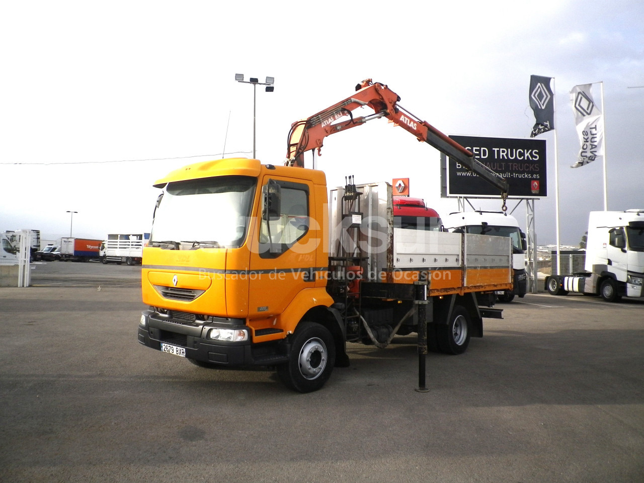 RENAULT MIDLUM 220.14C GRUA - Other machinery: picture 1 RENAULT MIDLUM 220.14C GRUA - Other machinery: picture 1