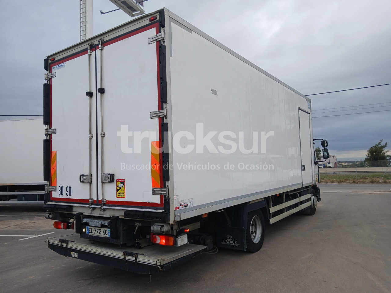 RENAULT D13.240 - Refrigerator truck: picture 3 RENAULT D13.240 - Refrigerator truck: picture 3