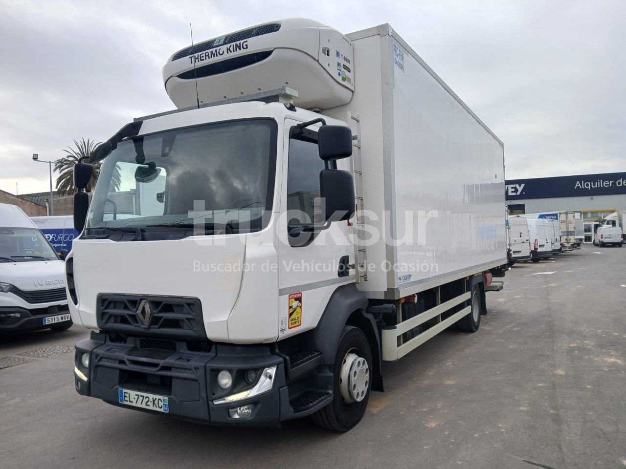 RENAULT D13.240 - Refrigerator truck: picture 2 RENAULT D13.240 - Refrigerator truck: picture 2