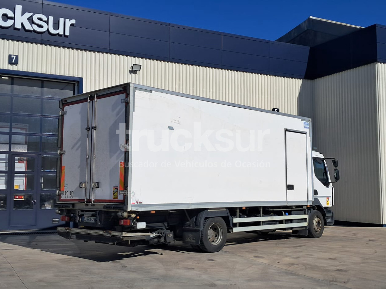 RENAULT D13.240 - Refrigerator truck: picture 4 RENAULT D13.240 - Refrigerator truck: picture 4
