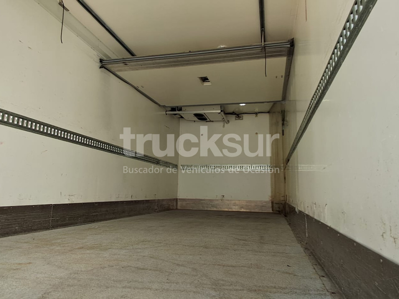 RENAULT D13.240 - Refrigerator truck: picture 5 RENAULT D13.240 - Refrigerator truck: picture 5