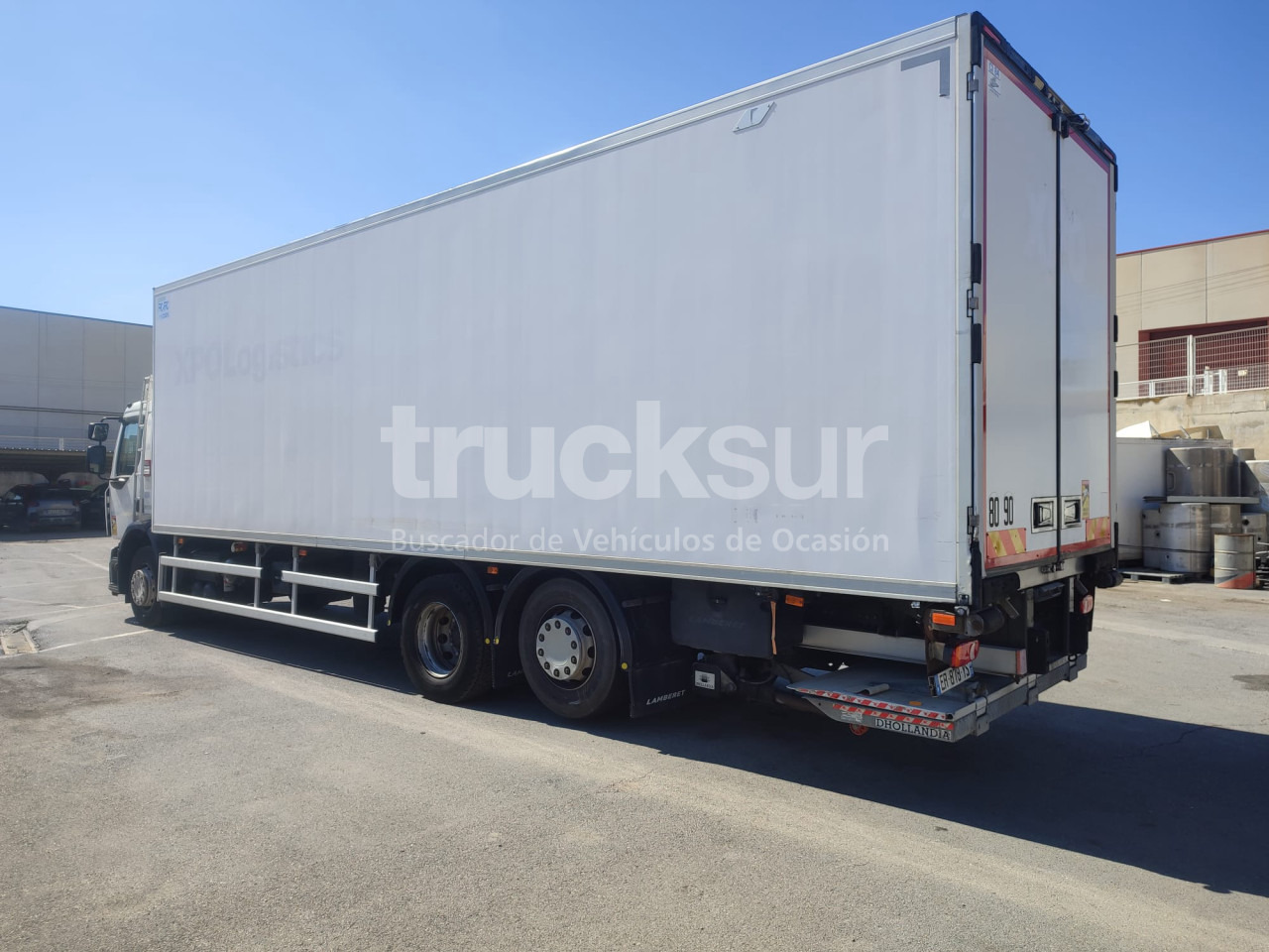 RENAULT D320.26 ejes 6x2*4 - Refrigerator truck: picture 3 RENAULT D320.26 ejes 6x2*4 - Refrigerator truck: picture 3