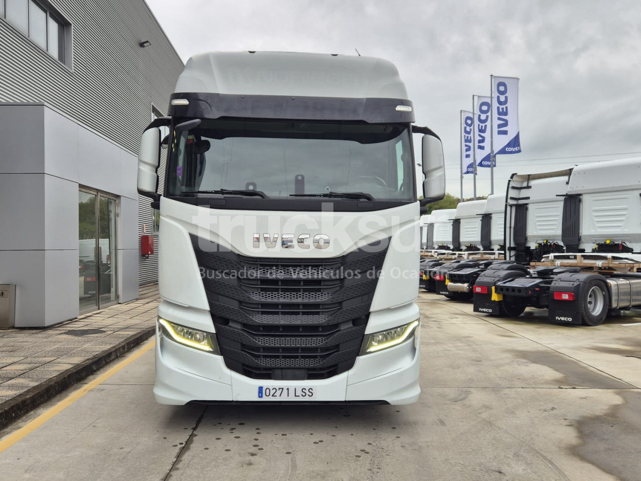 IVECO S-WAY AS440S51T/P - Tractor unit: picture 3 IVECO S-WAY AS440S51T/P - Tractor unit: picture 3