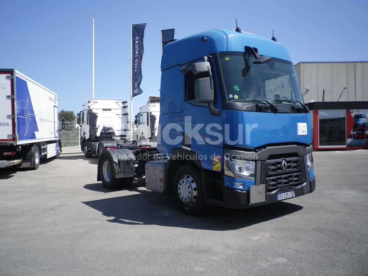 RENAULT T440 SLEEPER CAB - Tractor unit: picture 3 RENAULT T440 SLEEPER CAB - Tractor unit: picture 3