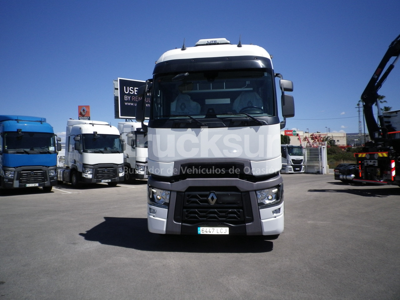 RENAULT T520 HIGH SLEEPER CAB - Tractor unit: picture 3 RENAULT T520 HIGH SLEEPER CAB - Tractor unit: picture 3
