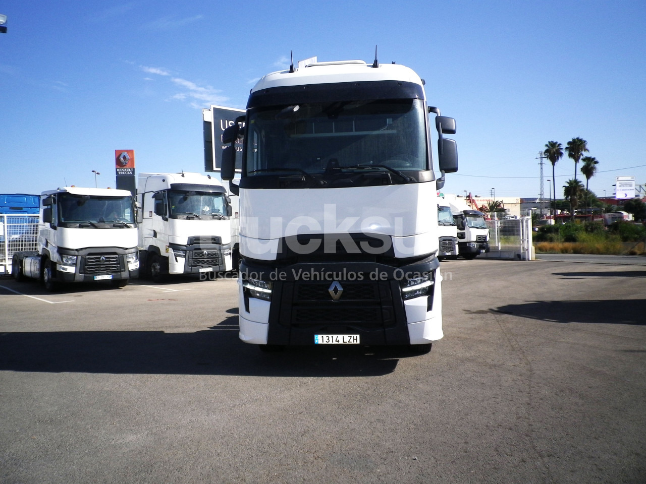 RENAULT T520 HIGH SLEEPER CAB - Tractor unit: picture 4 RENAULT T520 HIGH SLEEPER CAB - Tractor unit: picture 4