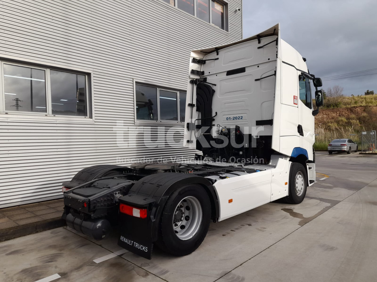 RENAULT T520 HIGH SLEEPER CAB - Tractor unit: picture 4 RENAULT T520 HIGH SLEEPER CAB - Tractor unit: picture 4