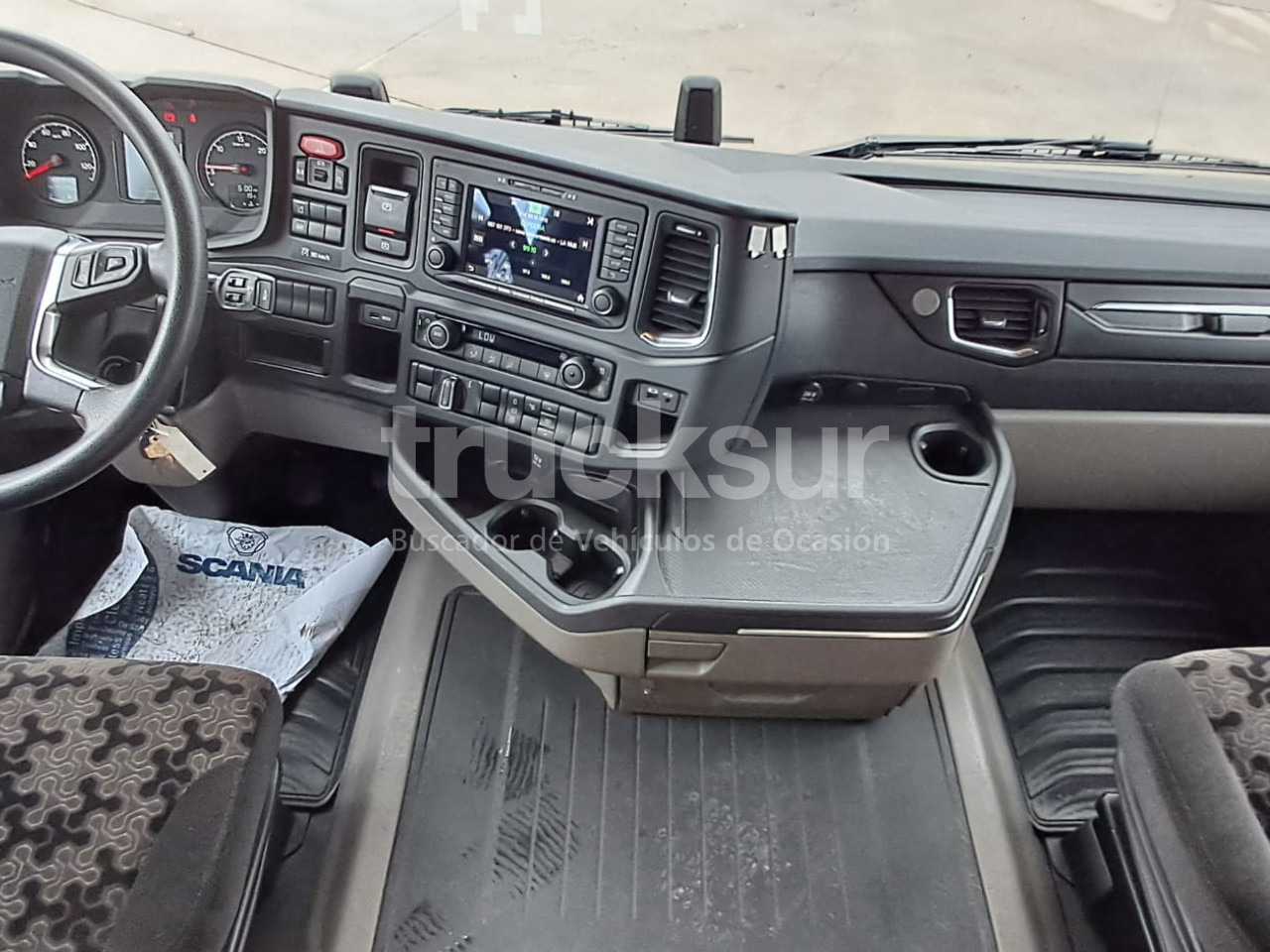 SCANIA R450 - Tractor unit: picture 5 SCANIA R450 - Tractor unit: picture 5