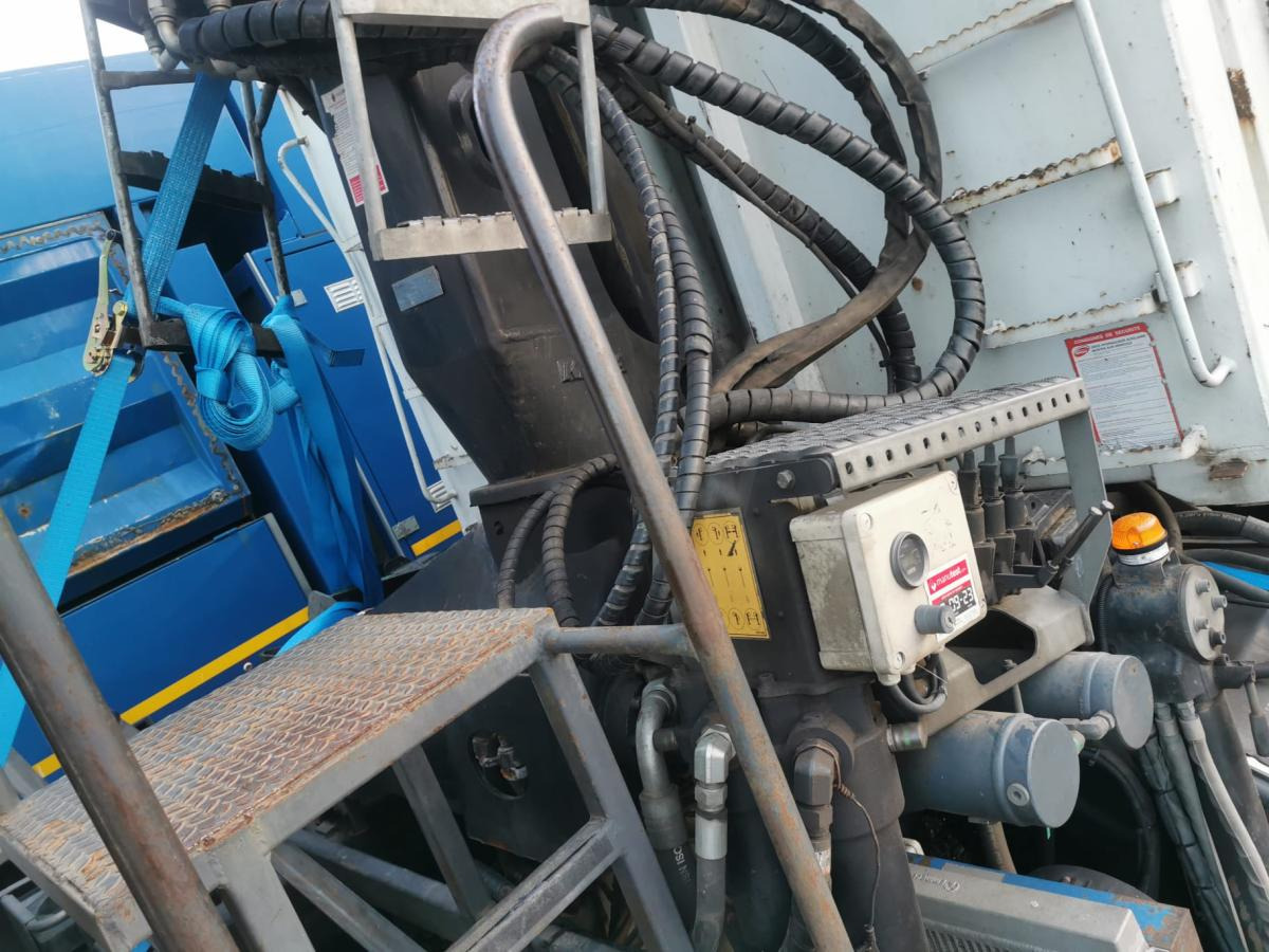 Tipper, Crane truck Renault C-Series 460: picture 22