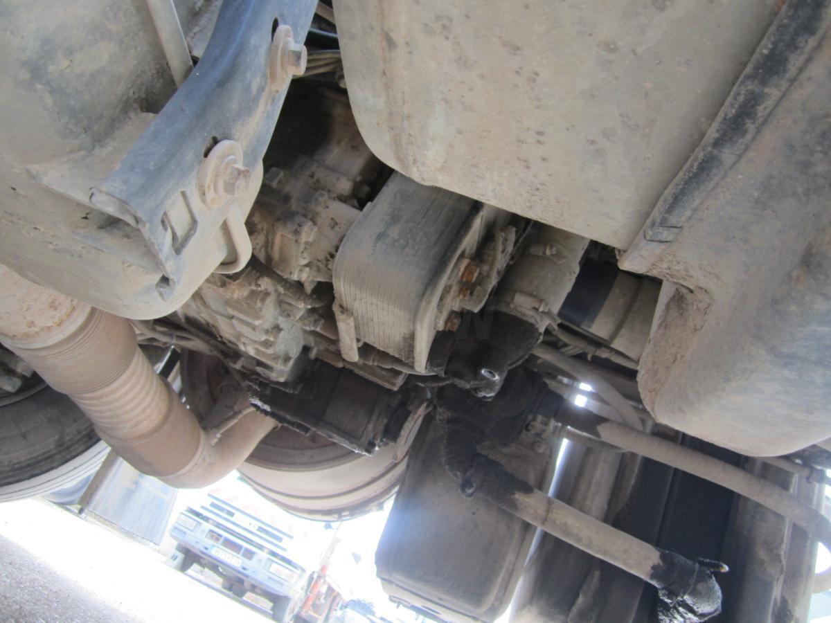 Tractor unit Scania R 420: picture 7