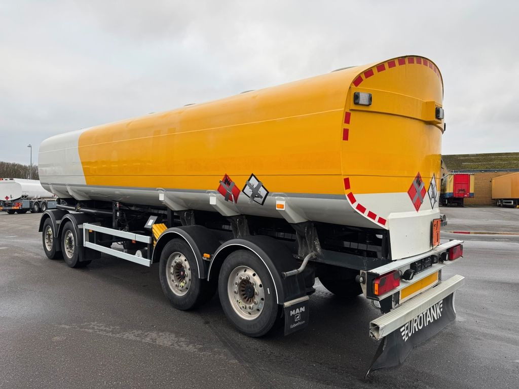 Eurotank 4 axle ET-31-5 ADR 31100 L 5 kammer - Tank trailer: picture 4 Eurotank 4 axle ET-31-5 ADR 31100 L 5 kammer - Tank trailer: picture 4