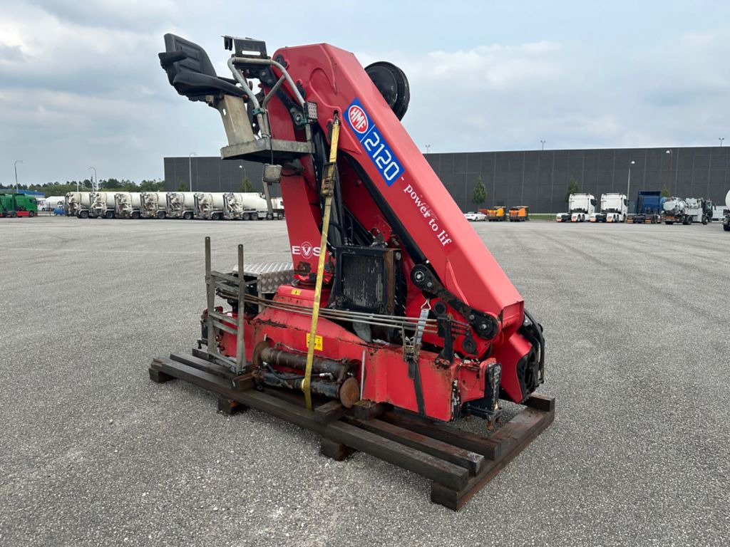 HMF 2120 K4 Radio Remote / Crane / Kran - Loader crane: picture 5 HMF 2120 K4 Radio Remote / Crane / Kran - Loader crane: picture 5