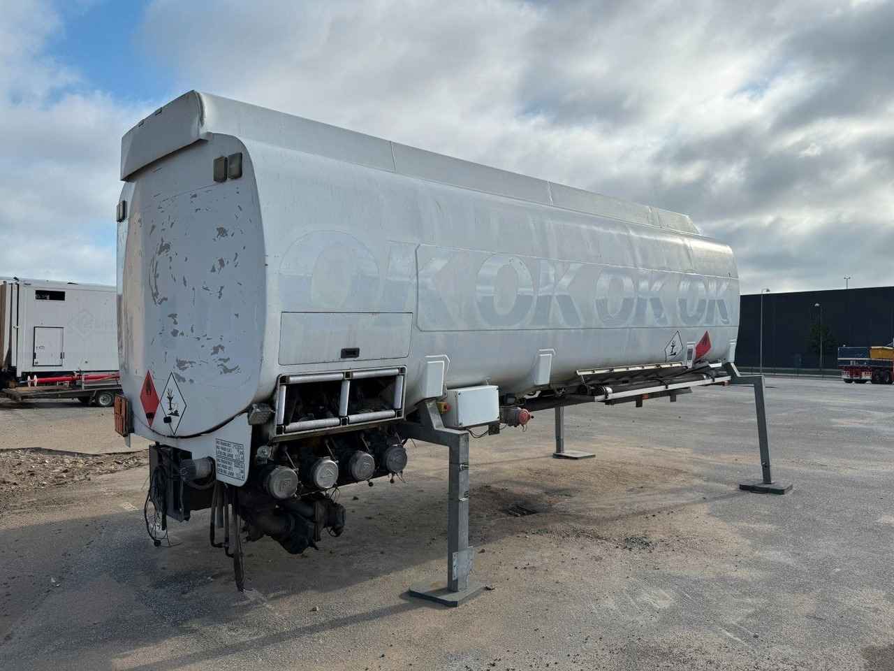 HMK Bilcon 23.800 L ADR Tank - Tank truck: picture 3 HMK Bilcon 23.800 L ADR Tank - Tank truck: picture 3