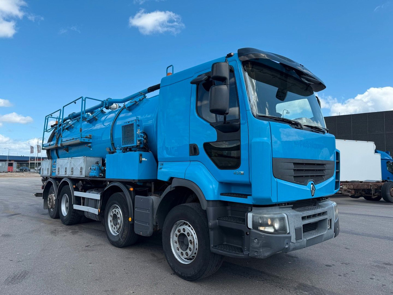 Renault Premium Lander 430.32 8x2*6 Simon Moos 18.100 L - Vacuum truck: picture 2 Renault Premium Lander 430.32 8x2*6 Simon Moos 18.100 L - Vacuum truck: picture 2