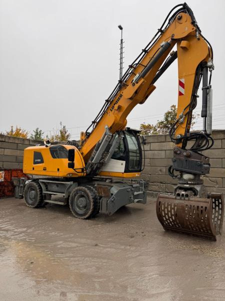 Liebherr LH22 - Waste/ Industry handler: picture 2 Liebherr LH22 - Waste/ Industry handler: picture 2
