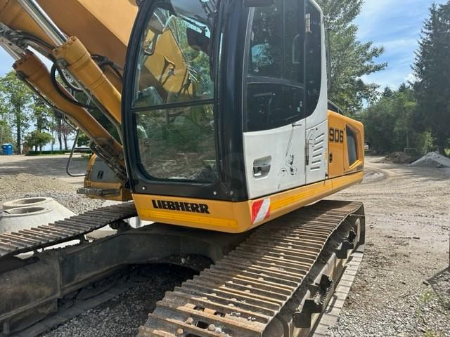Liebherr R906LC Litronic - Crawler excavator: picture 1 Liebherr R906LC Litronic - Crawler excavator: picture 1