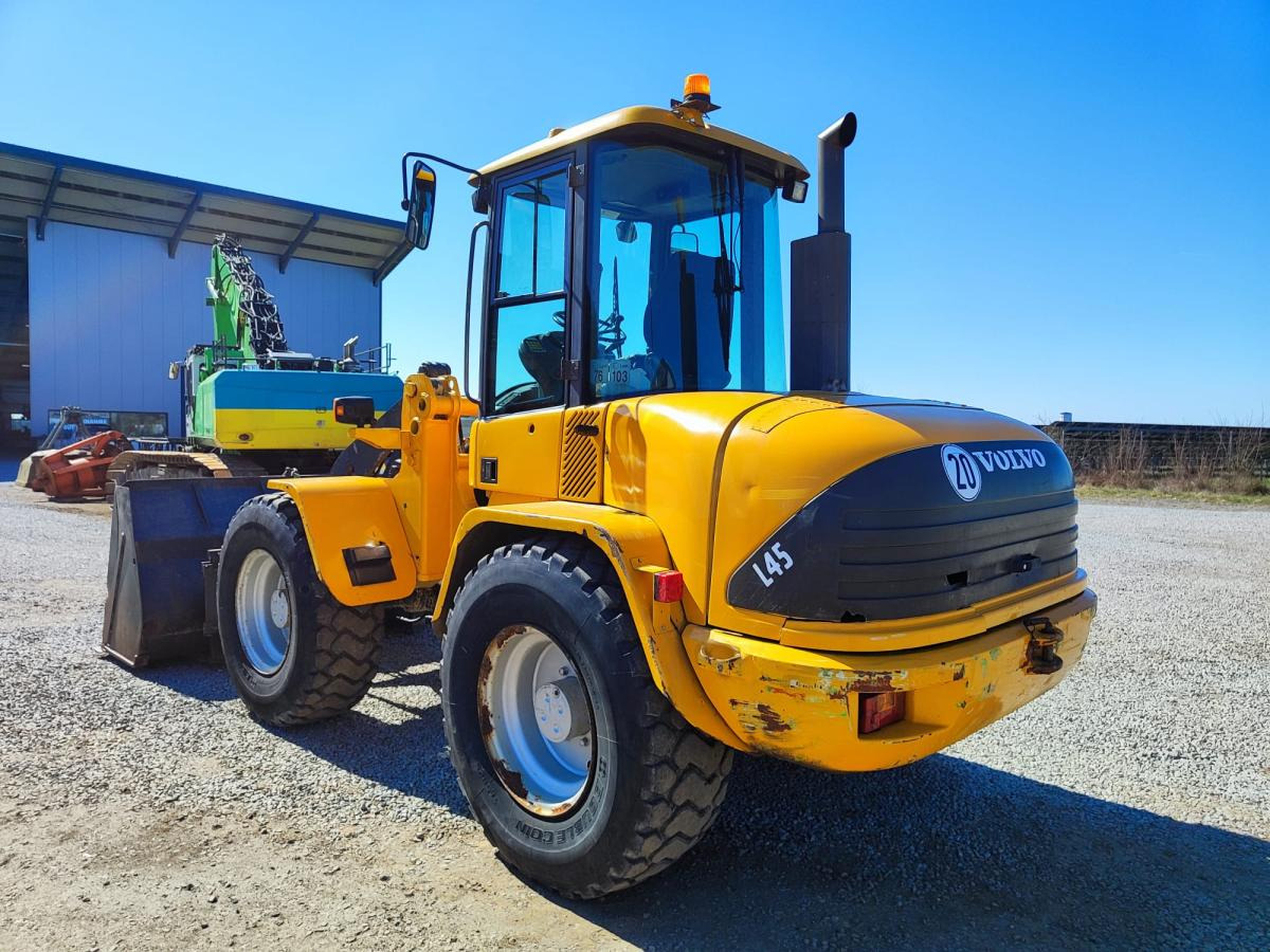 Volvo L 45 - Wheel loader: picture 1 Volvo L 45 - Wheel loader: picture 1
